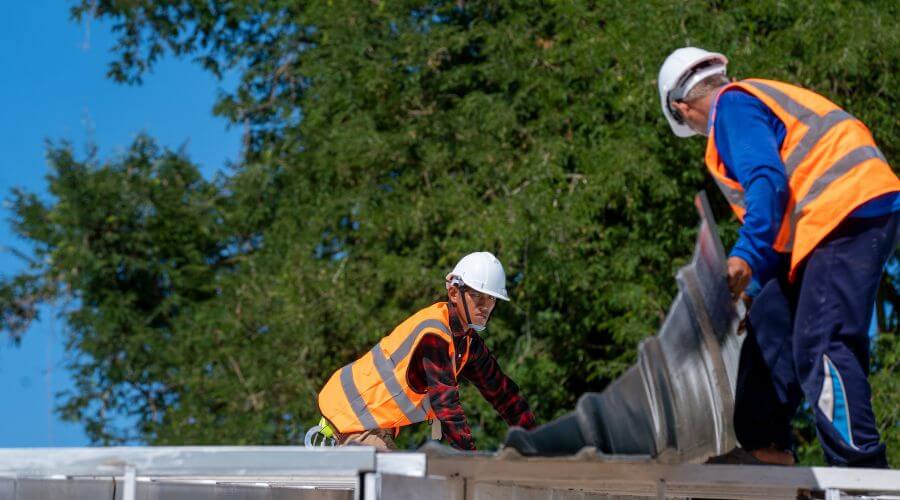 Professional residential roofers in Alta Vista, IA